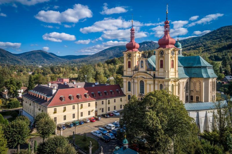 Klášter Hejnice - vzdělávací, konferenční a poutní dům