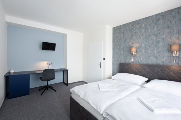 Hotel Trim
