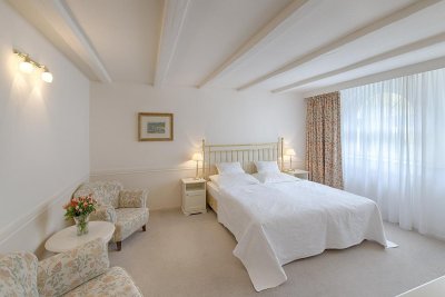 Hotel EMBASSY