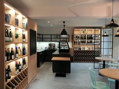 Světoběžník Bed & Wine
