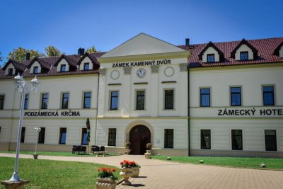 Zámek Kamenný Dvůr