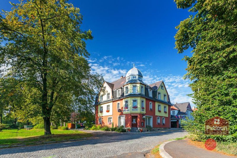 Pytloun Design Self Check-in Hotel