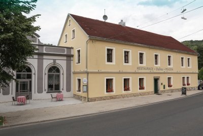 Penzion a Hospoda Dubina