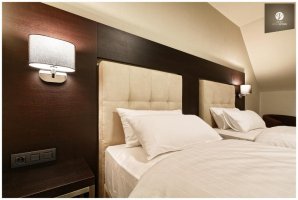 **** HOTEL VICTORY