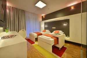 Omnia hotel