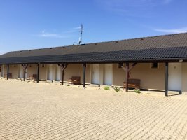 MOTEL R10