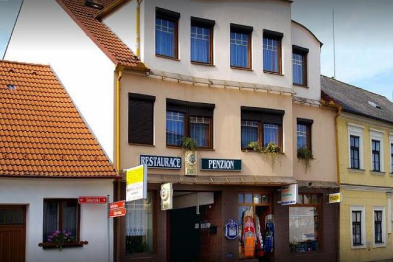 Penzion a restaurace U Třeboňského kola