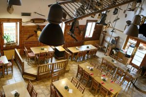 COUNTRY SALOON Beňovy STEAK - RESTAURANT - PENZION