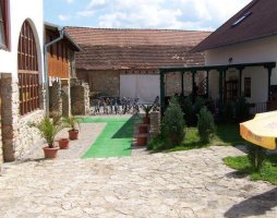 Restaurace a penzion U Lva