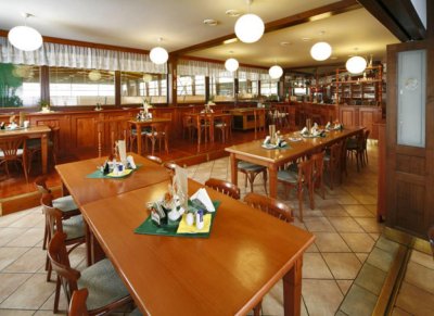Restaurace a penzion COLA TRANSPORT