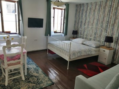 Galaxy Apartments, Rooms & Studios