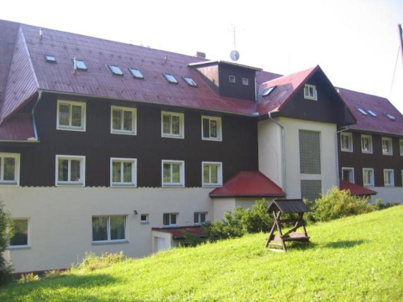 Hotel TATRA & SPA Velké Karlovice s.r.o.
