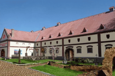 Zámecký Resort Dětenice